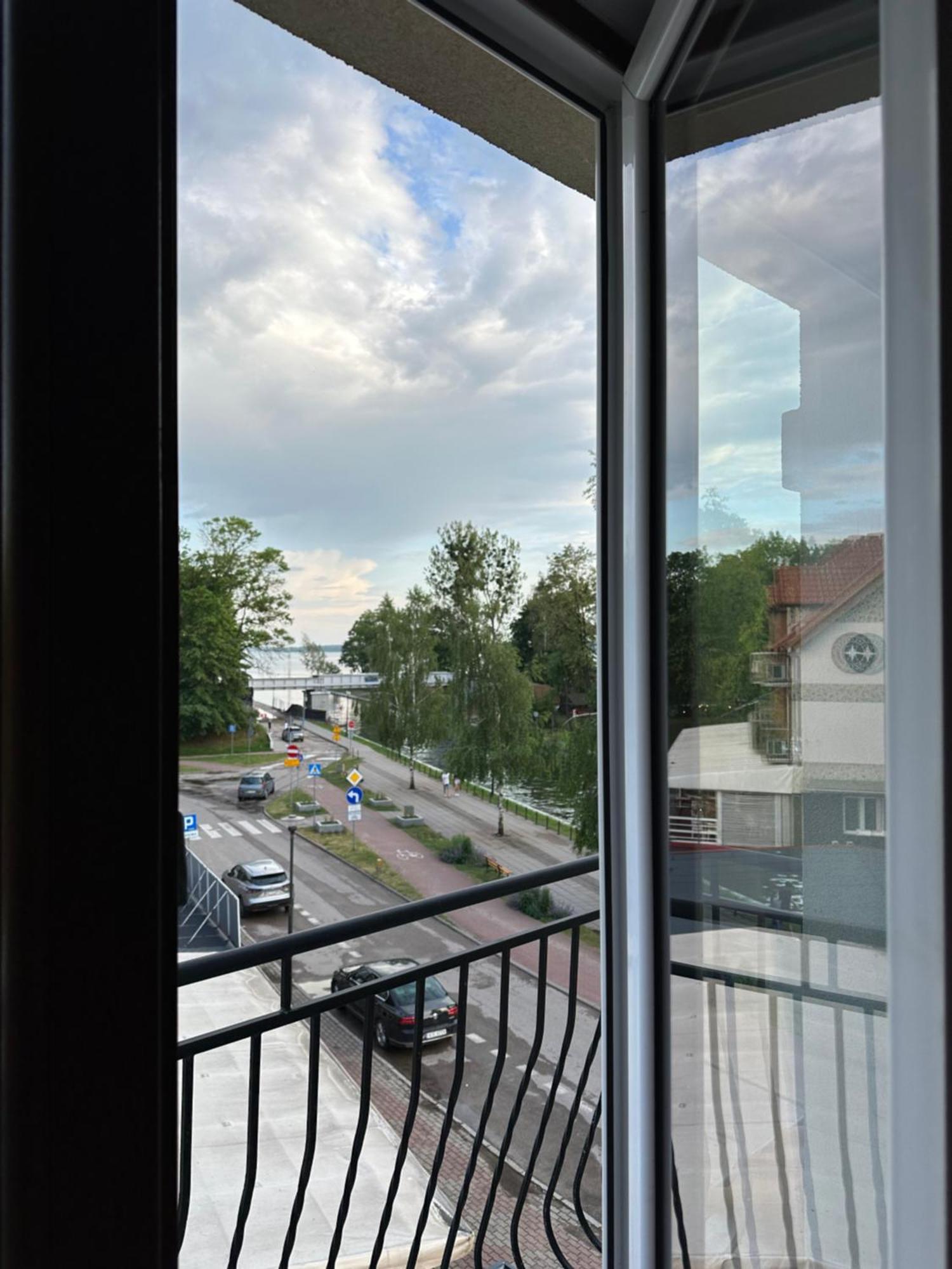 Апартаменти Piekny Apartament Z Widokiem Na Jezioro Niegocin Гіжицько Екстер'єр фото